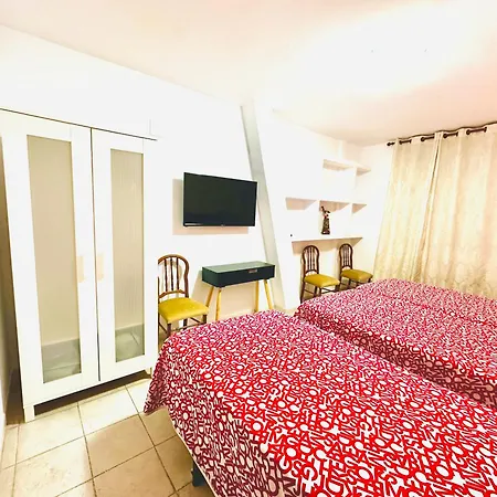 La Taberna Konukevi Arenas de San Pedro